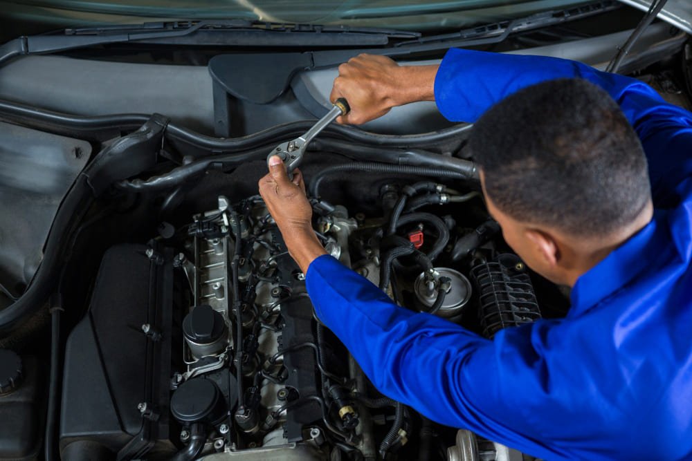 TS autocar - Engine Mount Replacement in Pompano Beach Symptoms of Bad Motor Mounts
